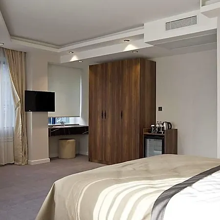 Ξενοδοχείο Valide 4*
